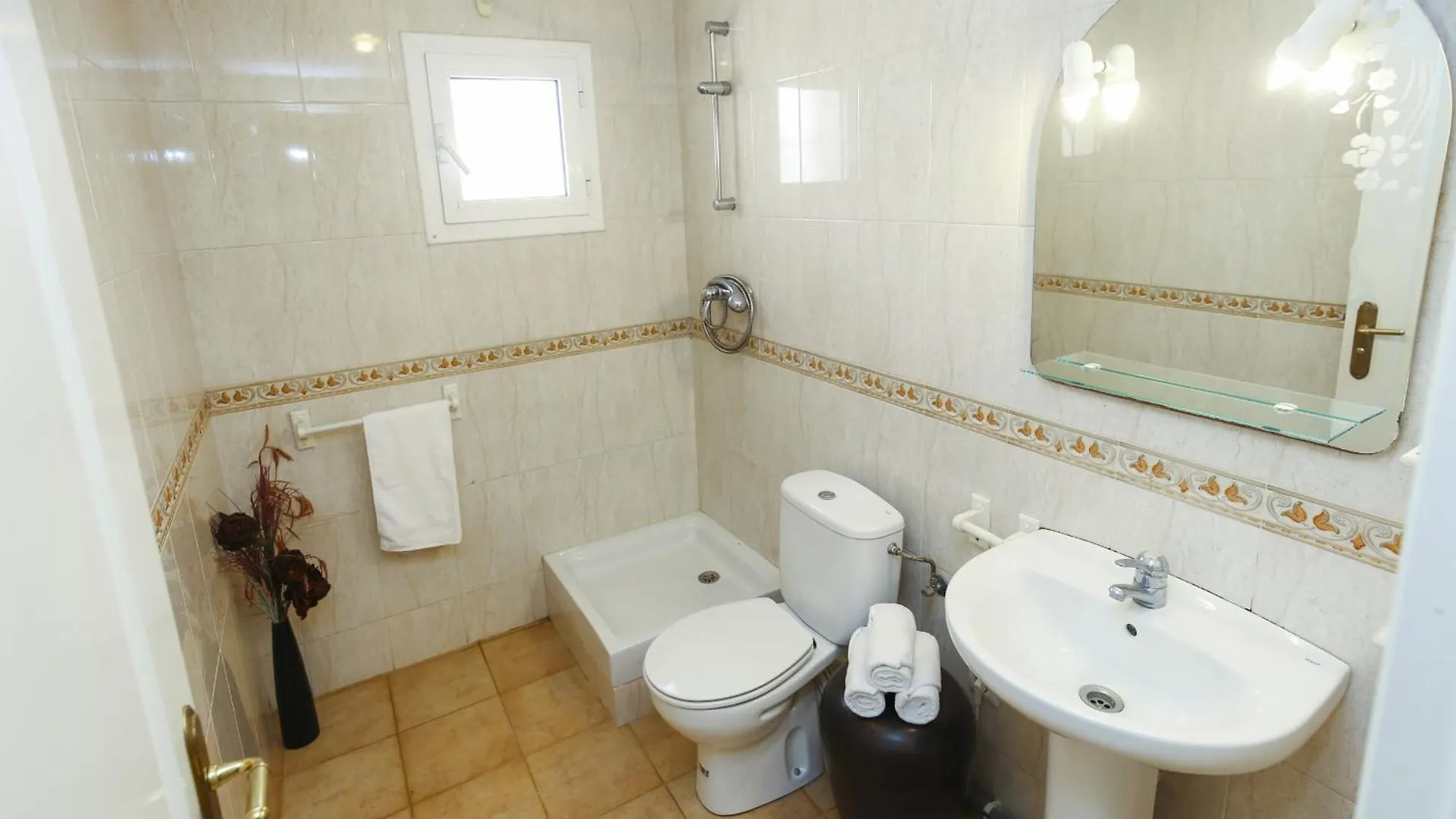 Villa Viladomat Beach Planetcostadorada Salou Spain