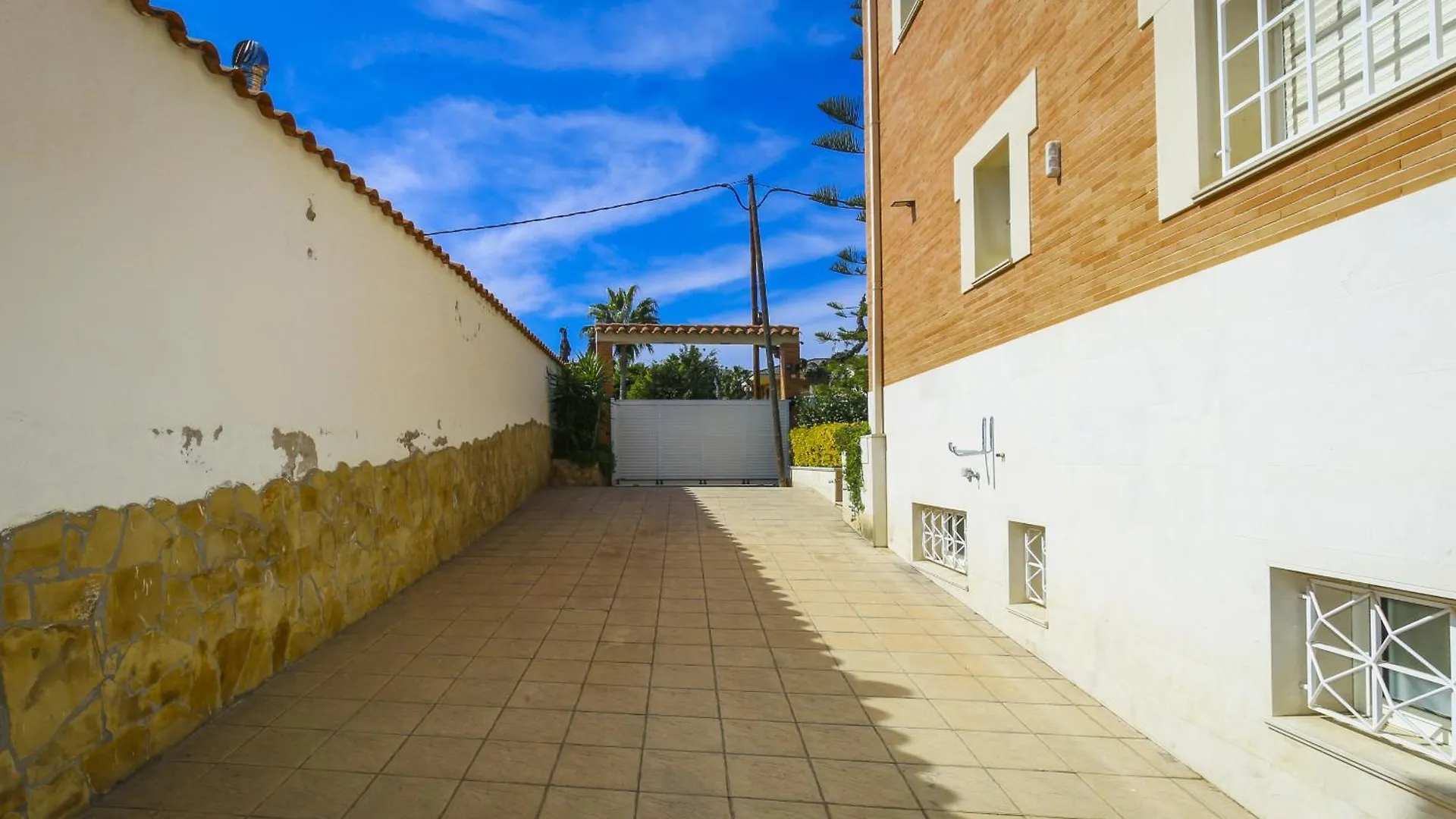 Viladomat Beach Planetcostadorada Salou Villa
