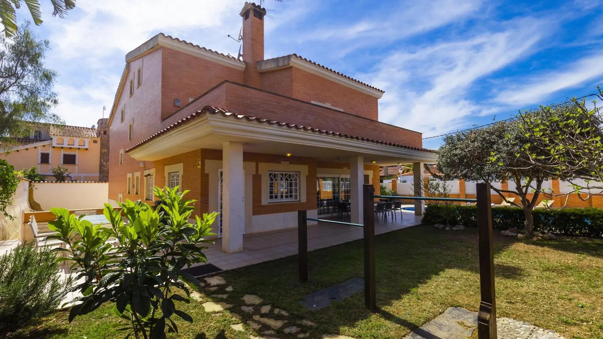 Viladomat Beach Planetcostadorada Salou İspanya